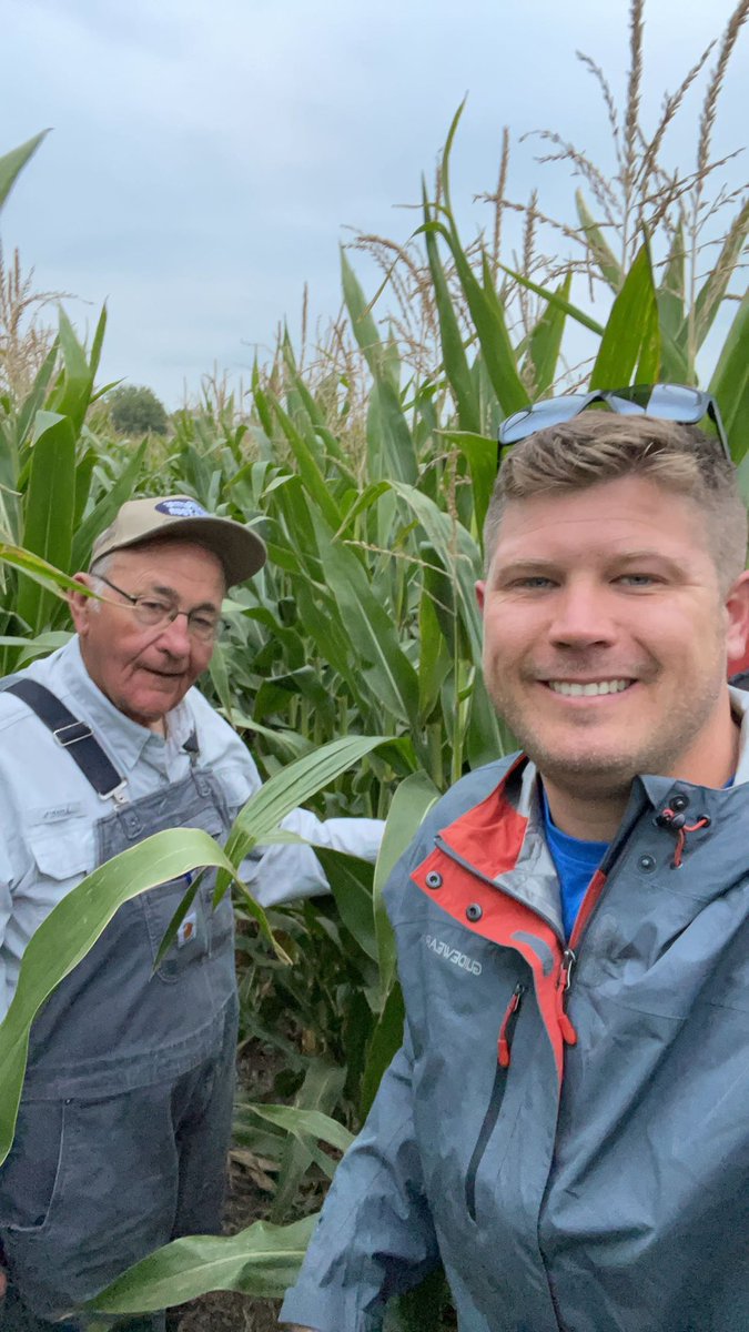 cb_catt's tweet photo. 🚨#CattCropTour23 🌽🫛🇺🇸🌱🌾🚨

Off to the races in SD

 #ProFarmerTour  #PFT23 #corn #soybeans #wheat 
@graincta @RenaeMousel https://t.co/fvnfQoUedg