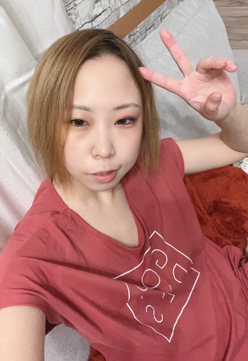 nijine_210's tweet photo. どうもバカップルです
@BBcute1006 https://t.co/QH0CWwjU6O