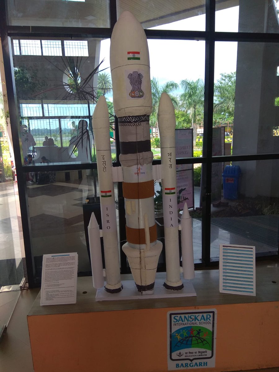 theSunAstro's tweet photo. So a close friend of mine had recently gone to a cubing competition and he saw this at the venue.
I'm still trying to figure out what they were trying to make.... https://t.co/eBZat230g0