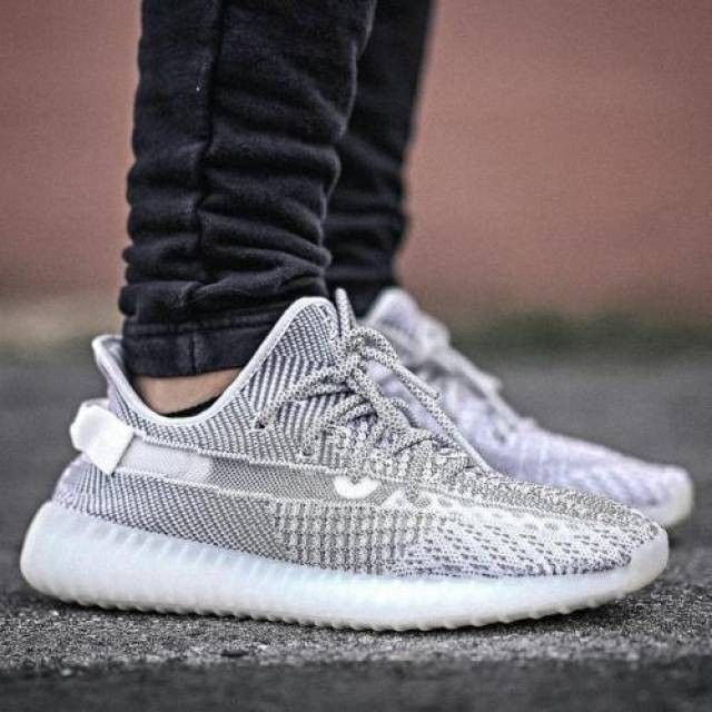 SneakerVisionz's tweet photo. Ad: Adidas Yeezy Boost 350 v2 ‘Static’ @ 10AM EST 

DTLR: https://t.co/Aoa5myXqkZ
Snipes: https://t.co/VNVgDrE20g
Shoe Palace: https://t.co/LuBNG5GUOg
Finish Line: https://t.co/Q5eeILg5df
JD Sports: https://t.co/IBlqu79NQO
Shiekh: https://t.co/yzJwPQUI4s
Shop Nice Kicks: https://t.co/i1bFPY1BgR