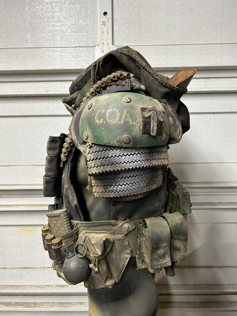 TheRealEvanCray's tweet photo. Ammo Daddy is a dirty boi now for #wastelandweekend! Added some dirt to the gear since people suggested it need to look dirtier. So I went to work for a few hours to make it so! https://t.co/enPUcZF4Of
