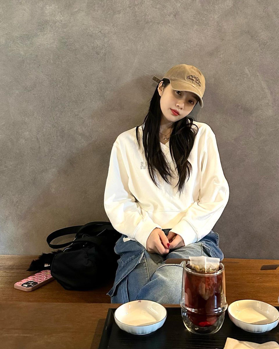 itgjoy's tweet photo. my love … missed joy gf style pics so bad https://t.co/YGsQZCmlvG