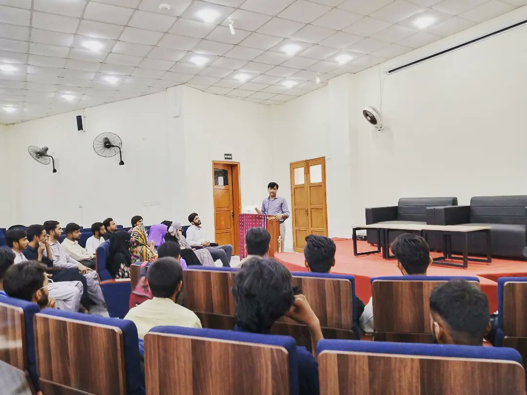 corpsyoung1's tweet photo. MEETING WITH THE NEW MEMBERS OF YPDC SALU CHAPTER.

#ypdc_salu_chapter
#ypdc
#baikhtiyarnaujawan
#studentssocietycenter
@betterpakistan 
@PlanComPakistan 
@YPDC_PK https://t.co/tjHlLURm10