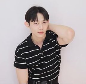 초코 tweet media