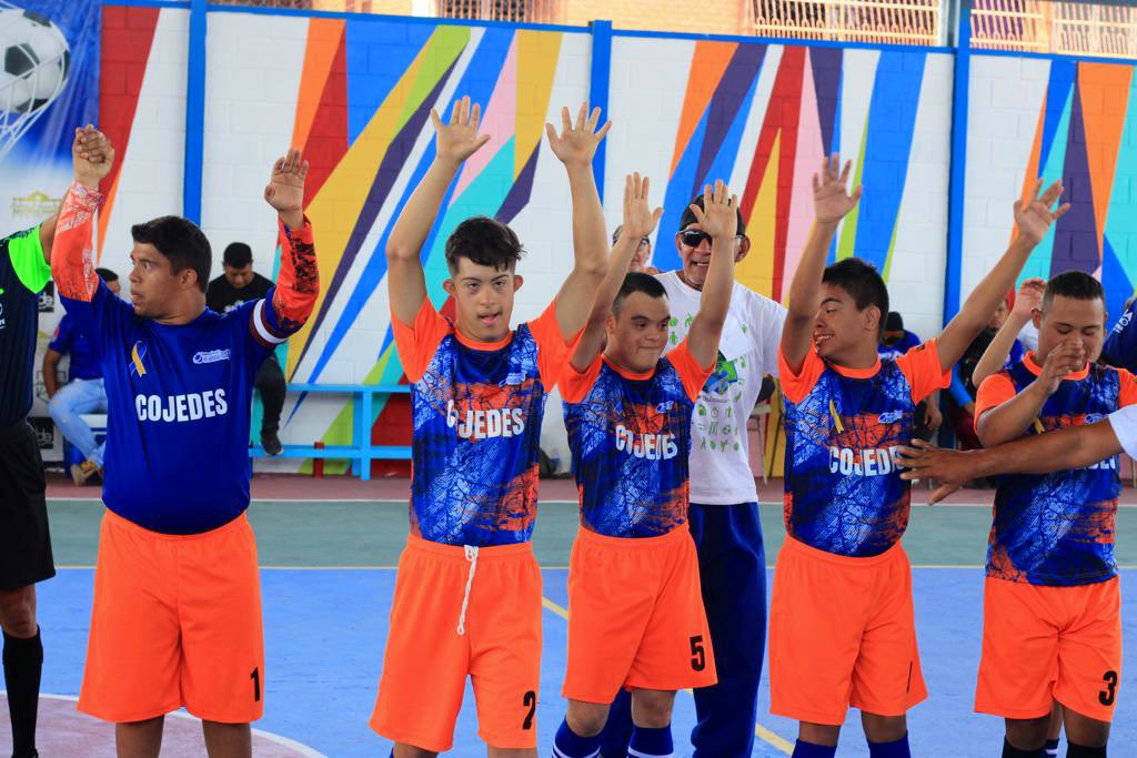 Hemos disfrutado de un buen Campeonato de Futsal, qué alegría tener a estos grandes atletas en #Mariño. Quiero arrancar la semana invitándolos a la gran final que se jugará este #21Ago en la cancha Pancho “Pepe” Cróquer. ¡Feliz semana, nos vemos allá! #ConversaítoConMaduro