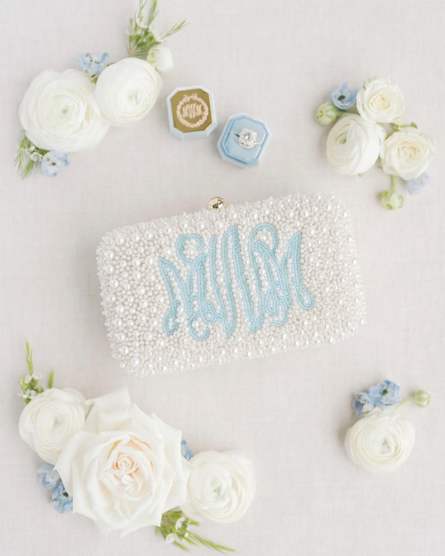 CPrepMonograms's tweet image. Pearls are always perfection!  Add a monogram in Bridal Blue for the the most wonderful Wedding Day accessory!