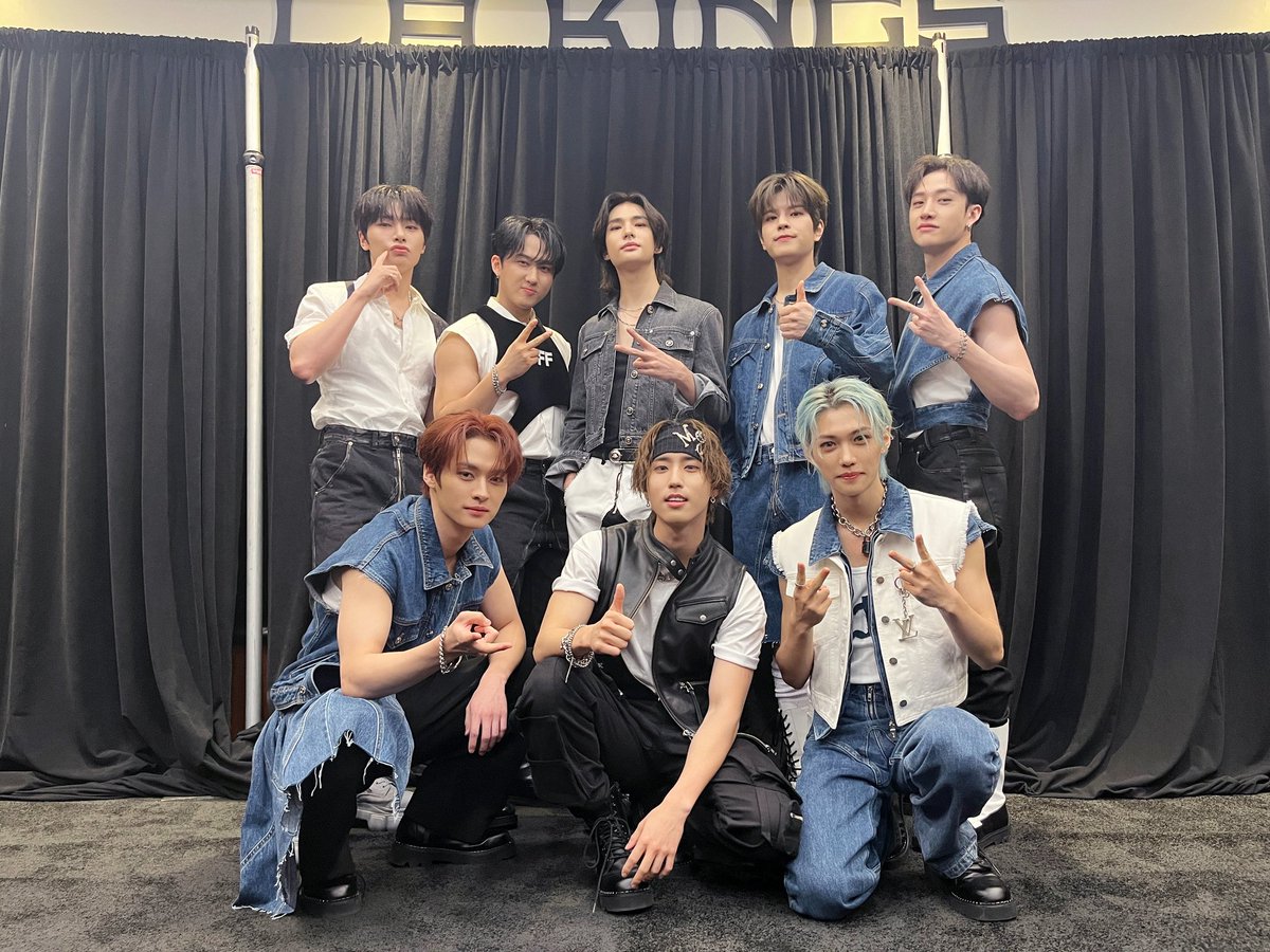 SkzHn2023's tweet photo. ยกEl escenario de Stray Kids se llenรณ de calor en LAโญ STAY que disfrutaron juntos de KCON LA 2023! ยกGracias por su gran apoyo hoy!
-๐ก
#StrayKids #์คํธ๋ ์ดํค์ฆ #KCONLA2023 #KCON #SKZinLosAngeles #SKZ_SuperBowl #5_STAR #5_STAR #STAY #์คํ
์ด #KPOP #2023STAYweeK #์คํ
์ด์ #์คํ
์ด https://t.co/Nk6E7rxwWC