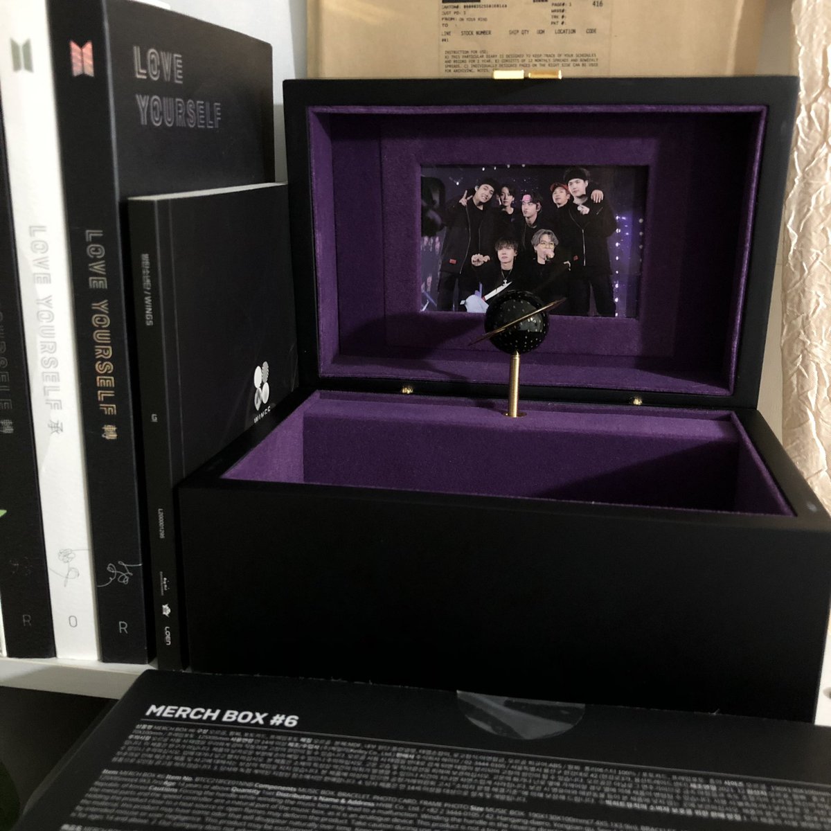 mapofthesold's tweet photo. #mapoftheavail 
wts lfb ph only  ༘⋆ ꙳ 
MERCH BOX #6
𓏳 mikrokosmos music box
𓏳 ot7 postcard
𓏳 outbox

dop: sept 1
price: P3,000 (2,750 if PAYO)
mod: ggx/lalamove
mop: gcash https://t.co/pdJT08hnNr
