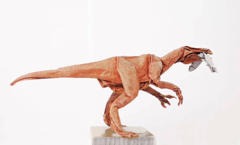 Baryonyx walkeri, designed and folded by Tran Trung Hieu (source: buff.ly/45tlpGP) #origami #Baryonyx #walkeri