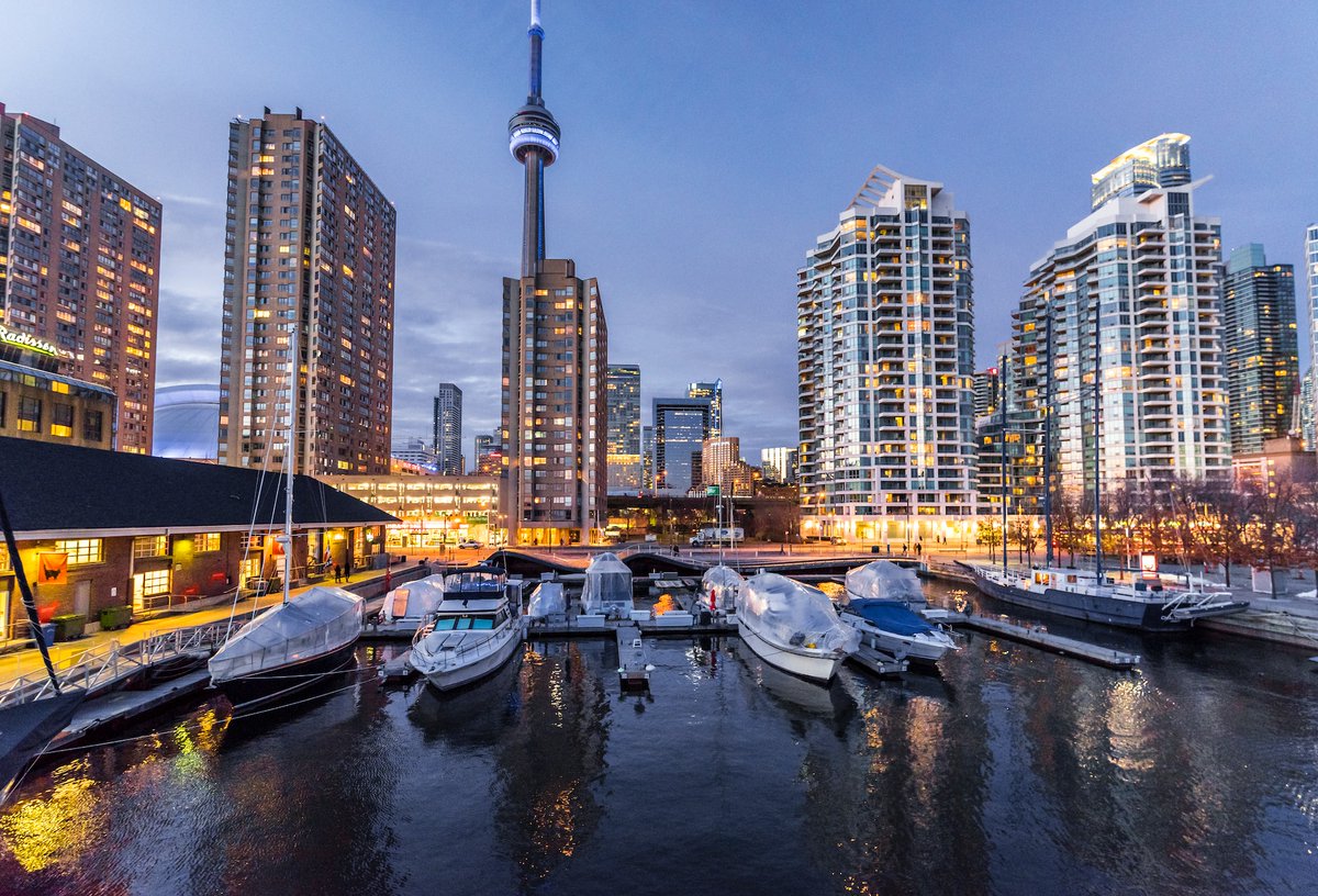 🚀 Attention all real estate enthusiasts and tech aficionados! 🏠💻 We recently got featured in 'Digital Dreams in Real Estate: Meet Canada’s 15 Most Innovative Startups' by Canada Venture News. Read the full article here: hubs.la/Q01_xJrX0 #CanadianStartups #RealEstate