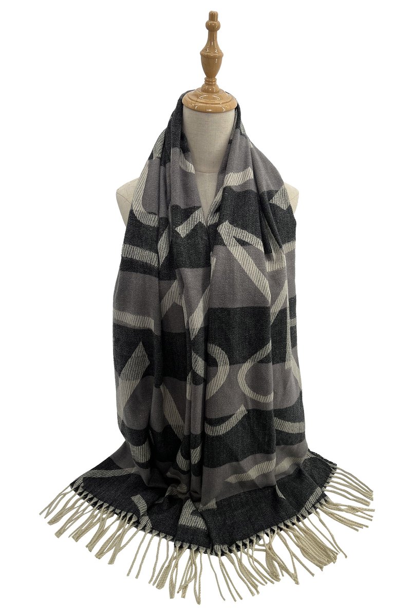 ABFashion_LTD's tweet image. Embracing Autumn with this range of scarves. These scarves🍂 are a must-have in your autumn collection !! #AutumnFashion #Scarves #LayeringSeason Visit our wholesale website today abfashiontrading.co.uk (trade only)