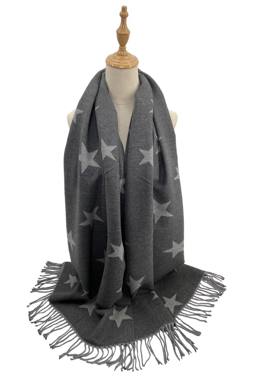ABFashion_LTD's tweet image. Embracing Autumn with this range of scarves. These scarves🍂 are a must-have in your autumn collection !! #AutumnFashion #Scarves #LayeringSeason Visit our wholesale website today abfashiontrading.co.uk (trade only)