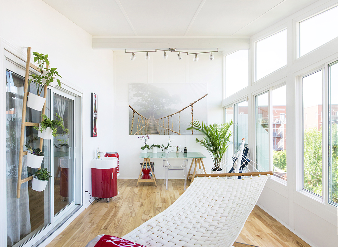 CurleyandSons's tweet image. Enhance your living experience, while increasing the value of your #home with a Four #Sunroom by Curley &amp;amp; Sons. 🏠💰

#Addspace, add light, add comfort. Make your home feel like paradise year-round by calling us today! 🏝

☎️781-885-7180
pulse.ly/z805gcd8do