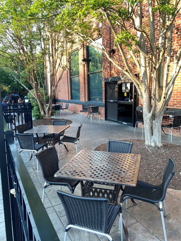 FunBungalowPM's tweet photo. Come one, come all!

It's time to make the most of that weekday downtime and join us on the Alehouse patio for some well-deserved happy hour fun Monday thru Friday 3pm-7pm!

Don't miss out! 🍻 https://t.co/etZvq4KfmQ