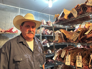 azfb's tweet photo. Having personally perfected this after hours and hours of research, Tim Petersen explains his dry-aging process for his @azgrassraised. An Arizona rancher, and #Farmbureau leader member, Petersen loves what he does and the farm and ranch industry. #AZranching #AZbeef https://t.co/1HAgpWoPCu