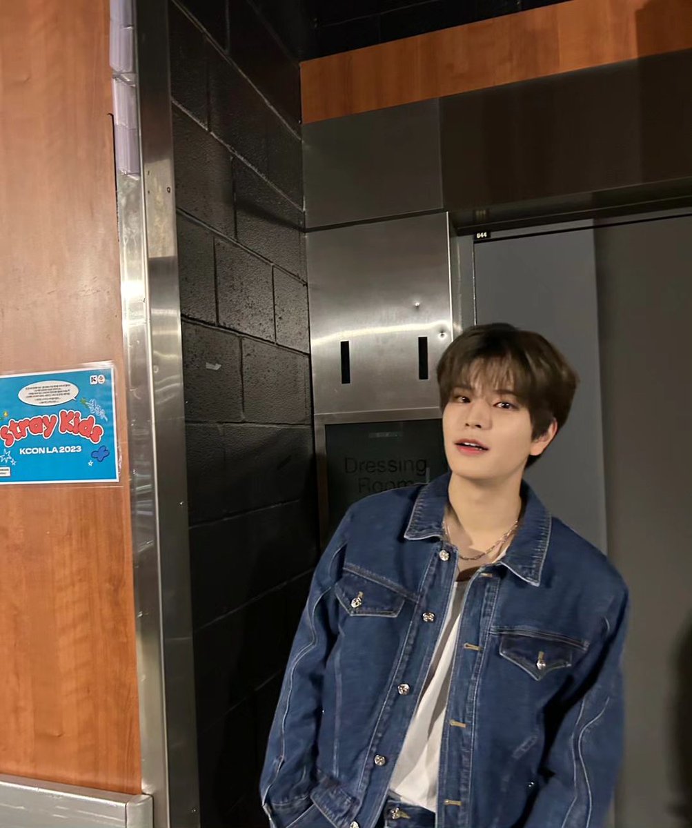 SkzHn2023's tweet photo. Actualizacion de Seungmin en su Instagram personal ๐ถ
-๐ก
#StrayKids #์คํธ๋ ์ดํค์ฆ #KCONLA2023 #KCON #SKZinLosAngeles #SKZ_SuperBowl #5_STAR #5_STAR #STAY #์คํ
์ด #KPOP #2023STAYweeK #์คํ
์ด์ #์คํ
์ด #Seungminlo #LoveStay #STAY #StraykidsenHonduras https://t.co/MPfPKD7MQE
