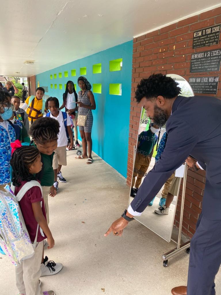 EseNorth's tweet photo. Huge shout out to @_golden_eagles and the entire eagles staff as they kicked off the 23-24 school year! Students were met with love and support as they arrived on day 1 and 2! Deployment is awesome at Golden Glades ES! @EseNorth @OfficeofESE @MDCPSNorth @JeffRateau1 https://t.co/oO2OKu4MB7