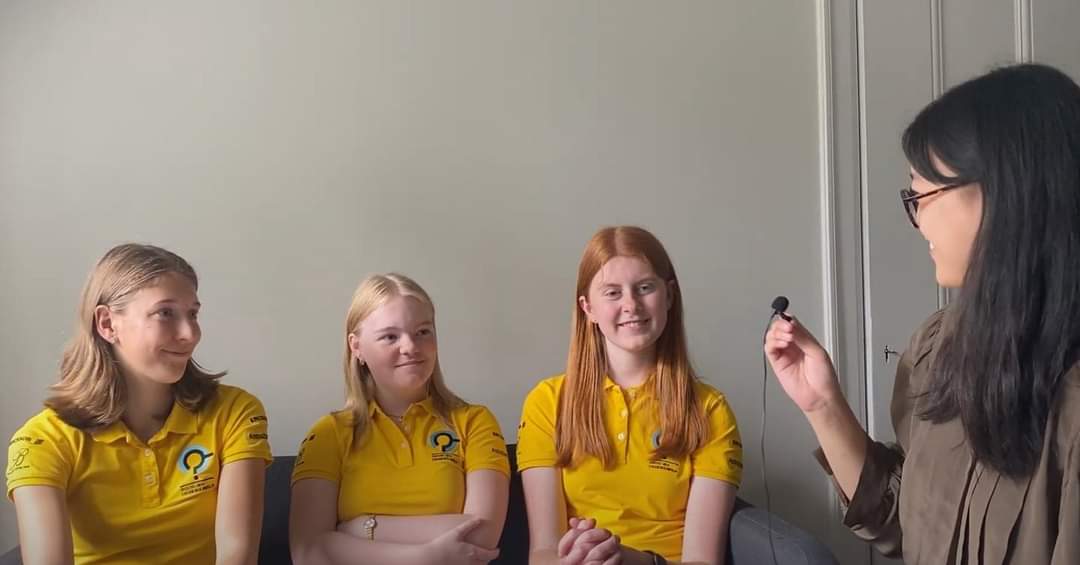 🌟 Välkommen till VM-studion! 🎤

Sveriges Unga Forskningslandslag är på plats i Stockholm för Stockholm Junior Water Prize, forsknings-VM för vattenfrågor! 

Kolla in VM-studion ungaforskare.se/2023/08/21/sjw…

#SJWP #WorldWaterWeek #ungaforskare #gymnasiearbetet #forskningslandslaget