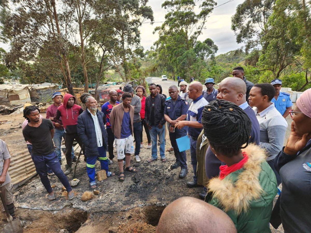 KZNDoHS's tweet photo. A caring, humane and responsive people-centered Government expeditiously responding to the second fire incident within a month at Masinenge Informal Settlement outside Margate in Ray Nkonyeni Local Municipality in Ugu District Municipality https://t.co/w0quj7ooeZ