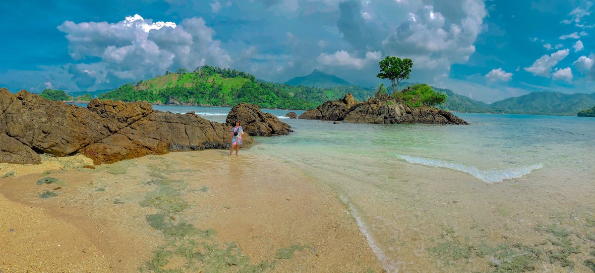 purooos's tweet photo. @elwa Teluk Kiluan - Lampung Kak!
Kalo pagi bisa liat kawanan lumba-lumbi 🐬 https://t.co/h63ykt0UoJ