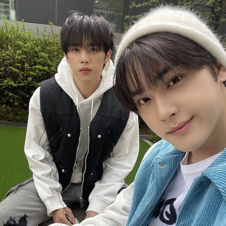 hourly sunhak tweet media