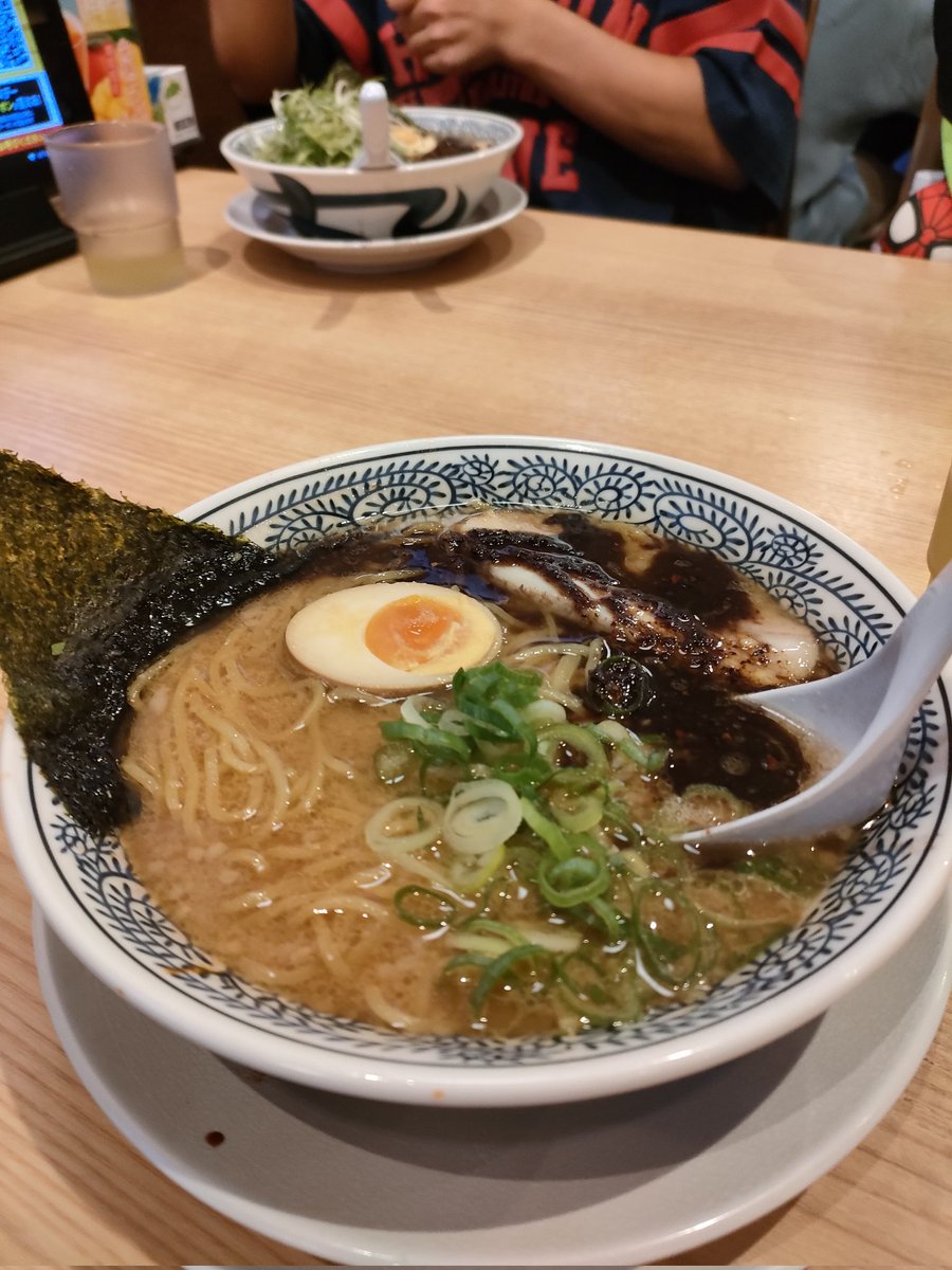 udon103's tweet photo. とんこつラーメンばりうまい https://t.co/FrocsT8cx1