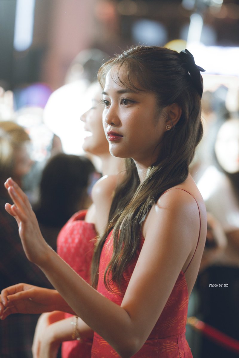 𝑃𝑟𝑒𝑡𝑡𝑦 𝑔𝑖𝑟𝑙𝑠 𝑎𝑟𝑒 𝑡ℎ𝑒 𝑝𝑒𝑟𝑓𝑒𝑐𝑡 𝑐𝑜𝑚𝑏𝑖𝑛𝑎𝑡𝑖𝑜𝑛 𝑜𝑓 𝑠𝑢𝑛 𝑎𝑛𝑑 𝑚𝑜𝑜𝑛𝑙𝑖𝑔ℎ𝑡.❤️

#srchafreen 
 #ManSuangGALAxFreenBecky