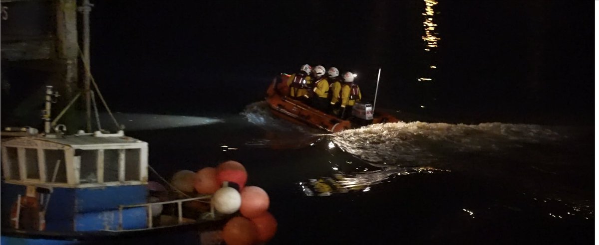 SLifeboatRNLI's tweet photo. They recovered an old abandoned plastic dory tender which was floating by the harbour lock gates.

Nothing other untoward was found &amp; the teams were stood down #RNLI #Goodintent https://t.co/F3McGDY7Jr