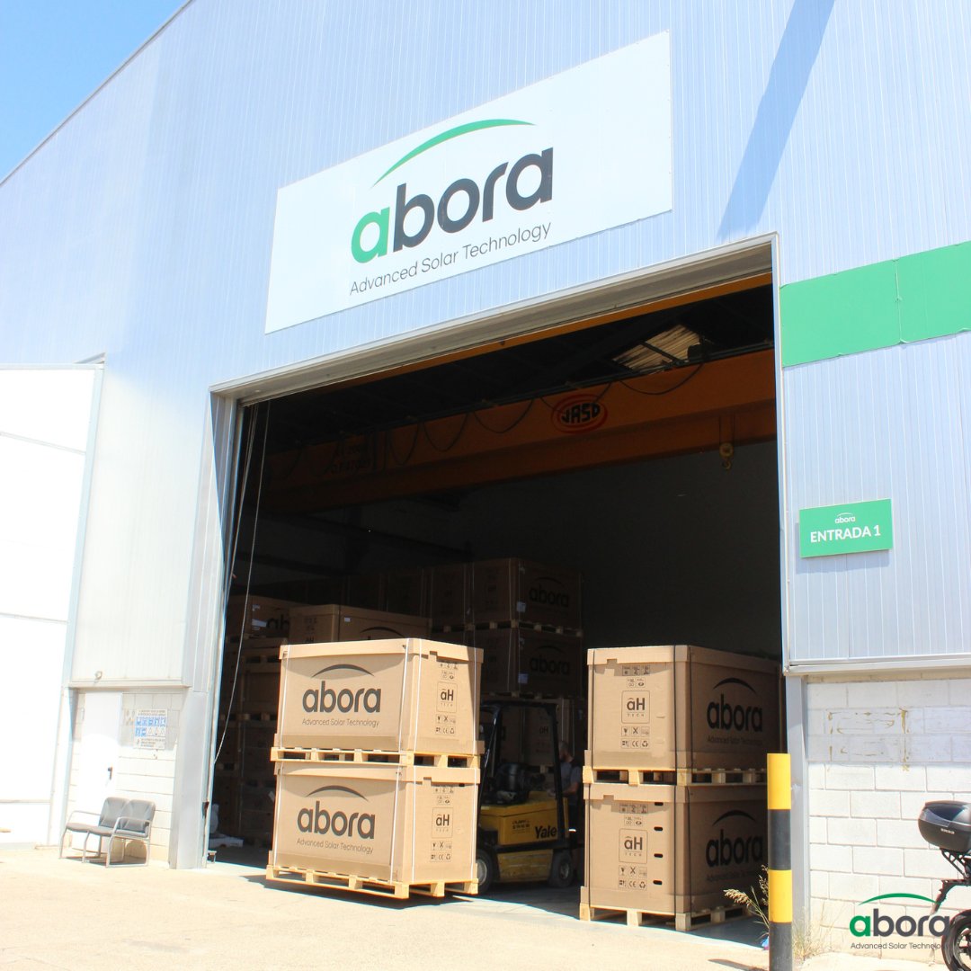 👉 La synergie entre #Abora et #BEE @BEETBG_ rassemble leurs forces complémentaires et leur expertise, ouvrant la voie à une croissance et une innovation sans précédent.

Aujourd'hui, nous partageons des images de notre envoi de panneaux solaires au Royaume-Uni

#panneauxhybrides