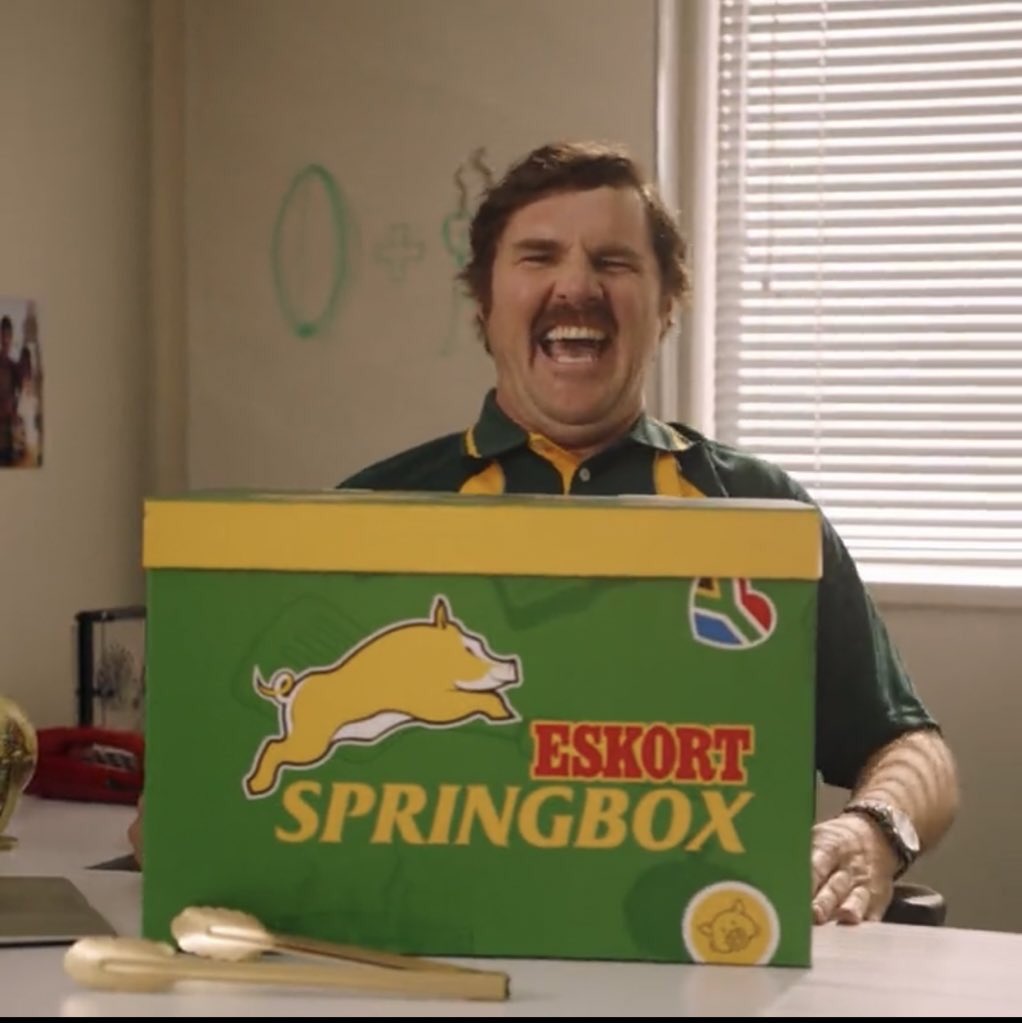 keketso_P's tweet image. @CheckersSA may we please get this  #Springbox cooler box hle we wanna throw in our bevs inside😩… kuyashisa and @EskortFood has covered us nge Cooler✌🏾#Ad