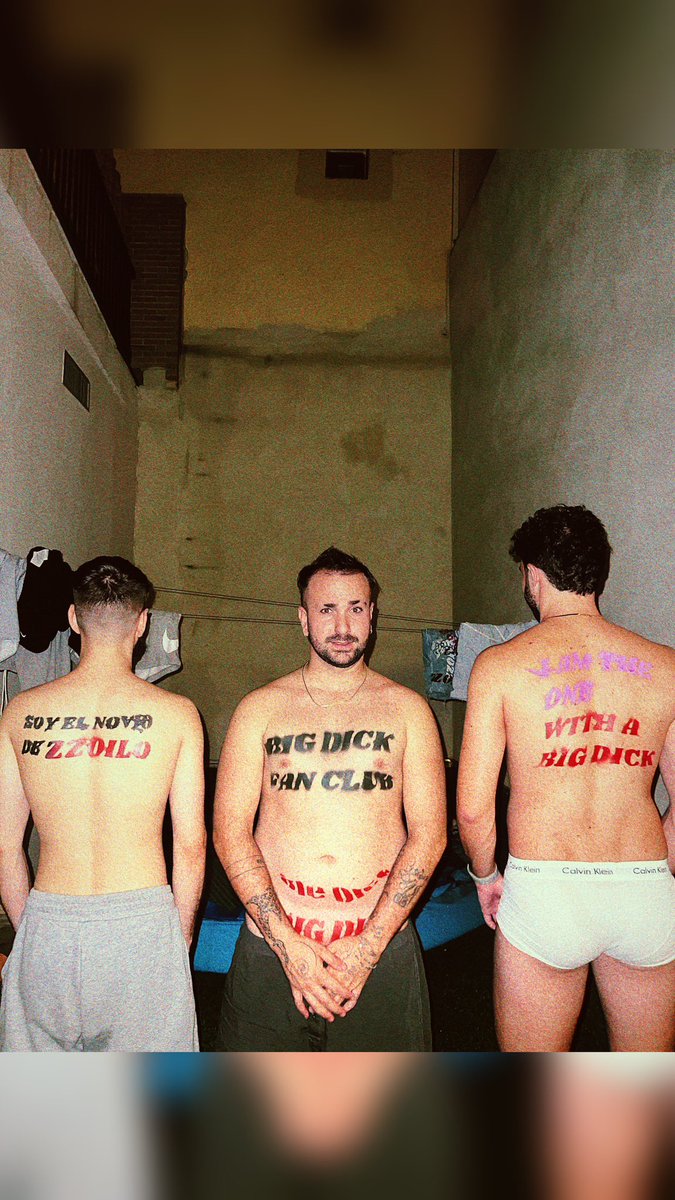 zz0ilo's tweet image. Ponle un título tu o mejora la foto