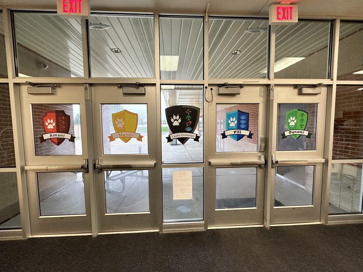 TimScholle83's tweet photo. We are ready for 23-24 school year to begin! Can’t wait to see our kiddos! #castliopride #ONEHowell https://t.co/dCPAZf0AZs