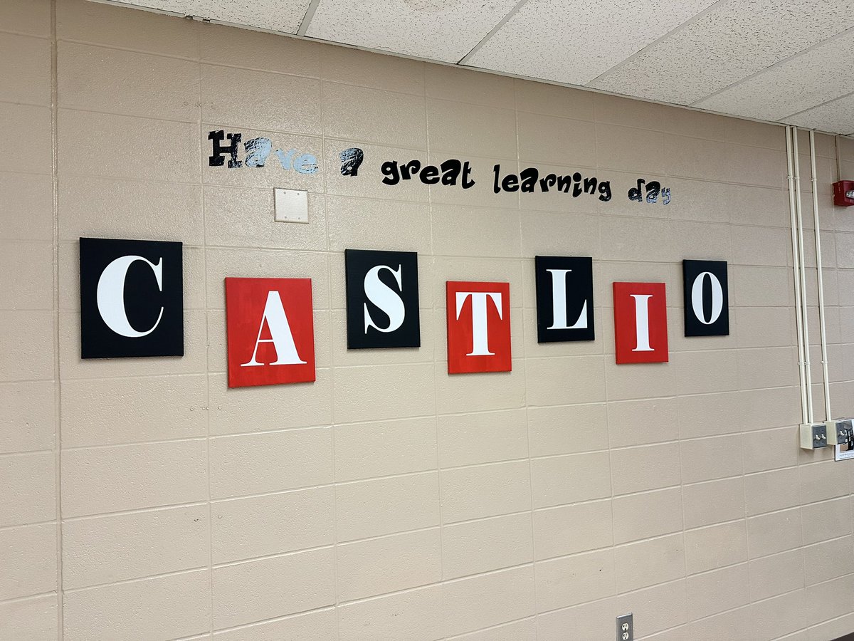 TimScholle83's tweet photo. We are ready for 23-24 school year to begin! Can’t wait to see our kiddos! #castliopride #ONEHowell https://t.co/dCPAZf0AZs