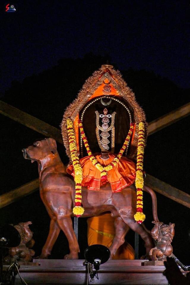 NallurTemple's tweet photo. #ௐ #நல்லூர் #முருகன் #யாழ்ப்பாணம் #God #Nallur #NallurTemple #Temple #Jaffna https://t.co/DDkH38iWRc