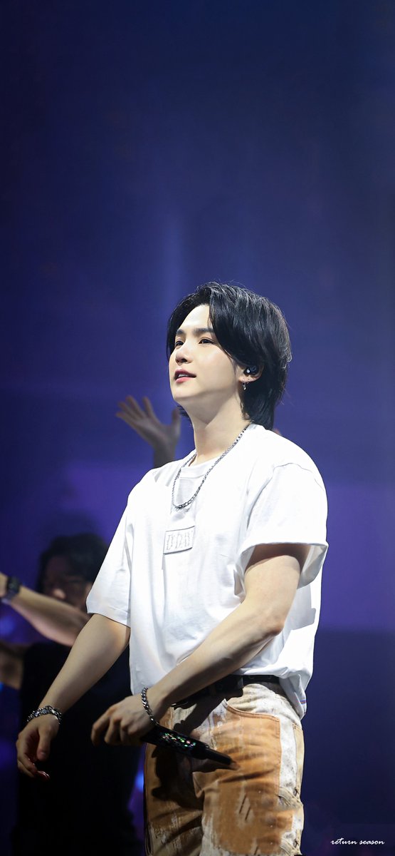 return_season's tweet photo. SUGAㅣAgust D D-DAY TOUR Stage 포토스케치

2340*5064 https://t.co/q4Krk3WjT4