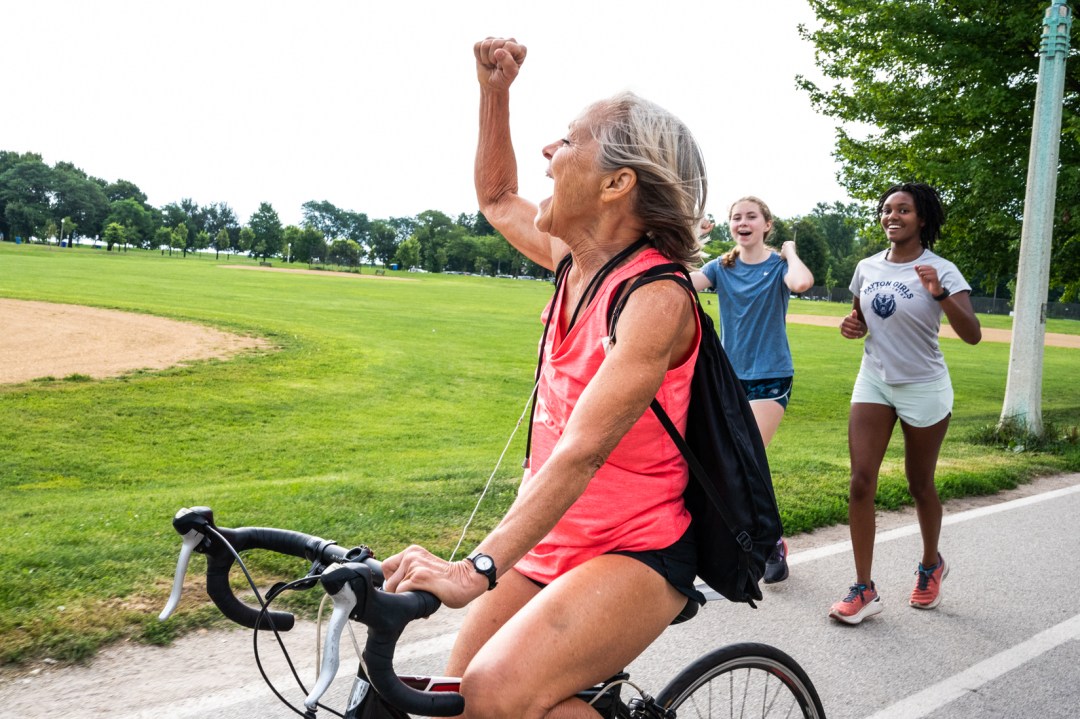The "Woo Lady" keeps the morning crowd motivated on the Lakefront Trail.

"I want them to feel like they matter," 73-year-old Phyllis Keenan said. blockclubchi.co/45sKZvQ