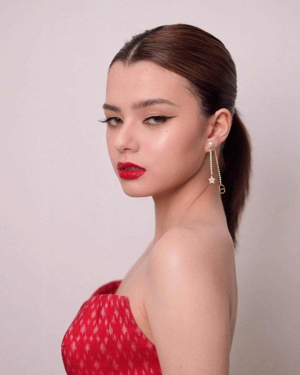 beckyfanclubph_'s tweet photo. Becky via tispky.pp IG 

#beckysangels https://t.co/up55ETI4ef