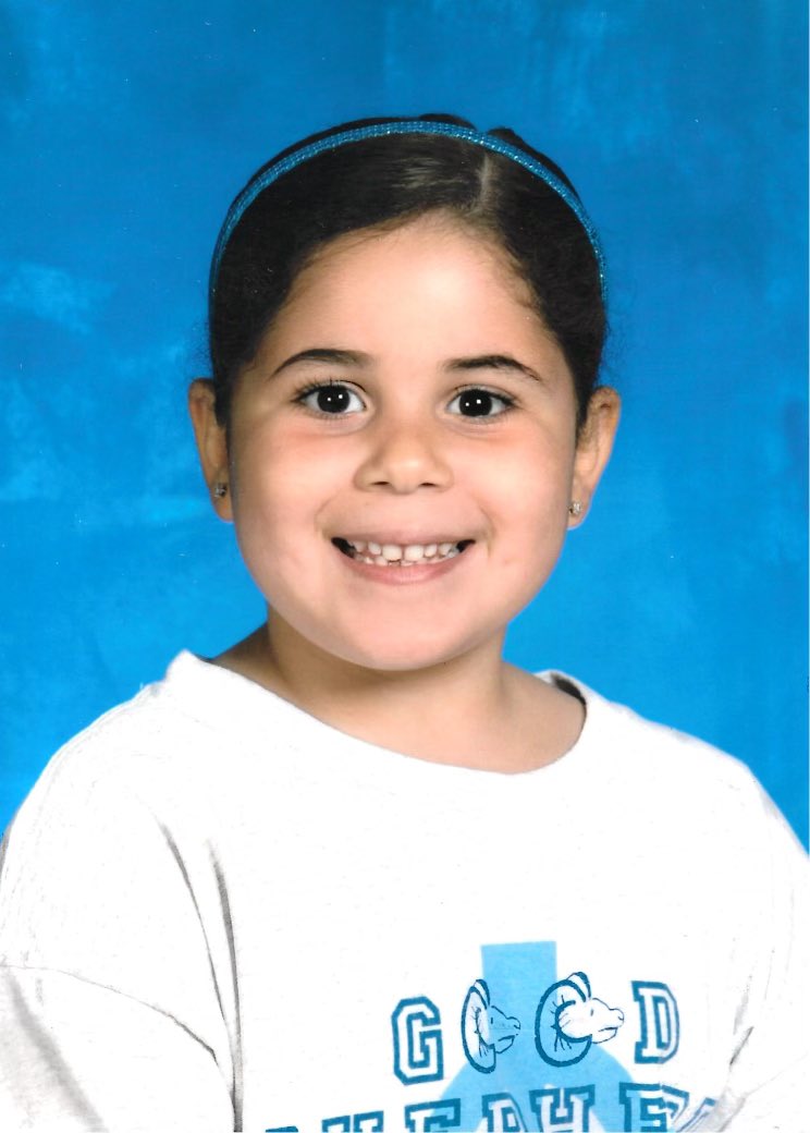 AleEspinosa8's tweet photo. I’ve been out of school for only one year and still feel weird about it. So, for the first day of classes here’s third-grade Ale😂 @wmbfnews #BacktoSchool2023 https://t.co/LXstk3Z9u5