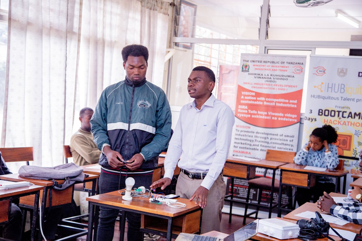 DTBi_tz's tweet photo. #Projectpresentations:
The students presented their IoT prototypes to a panel of judges. The judges were able to provide feedback on the students' projects. This happened during the closing ceremony of the #hubiquitoustalentprogram2023 at SIDO - ARUSHA. https://t.co/cH0G9EK405