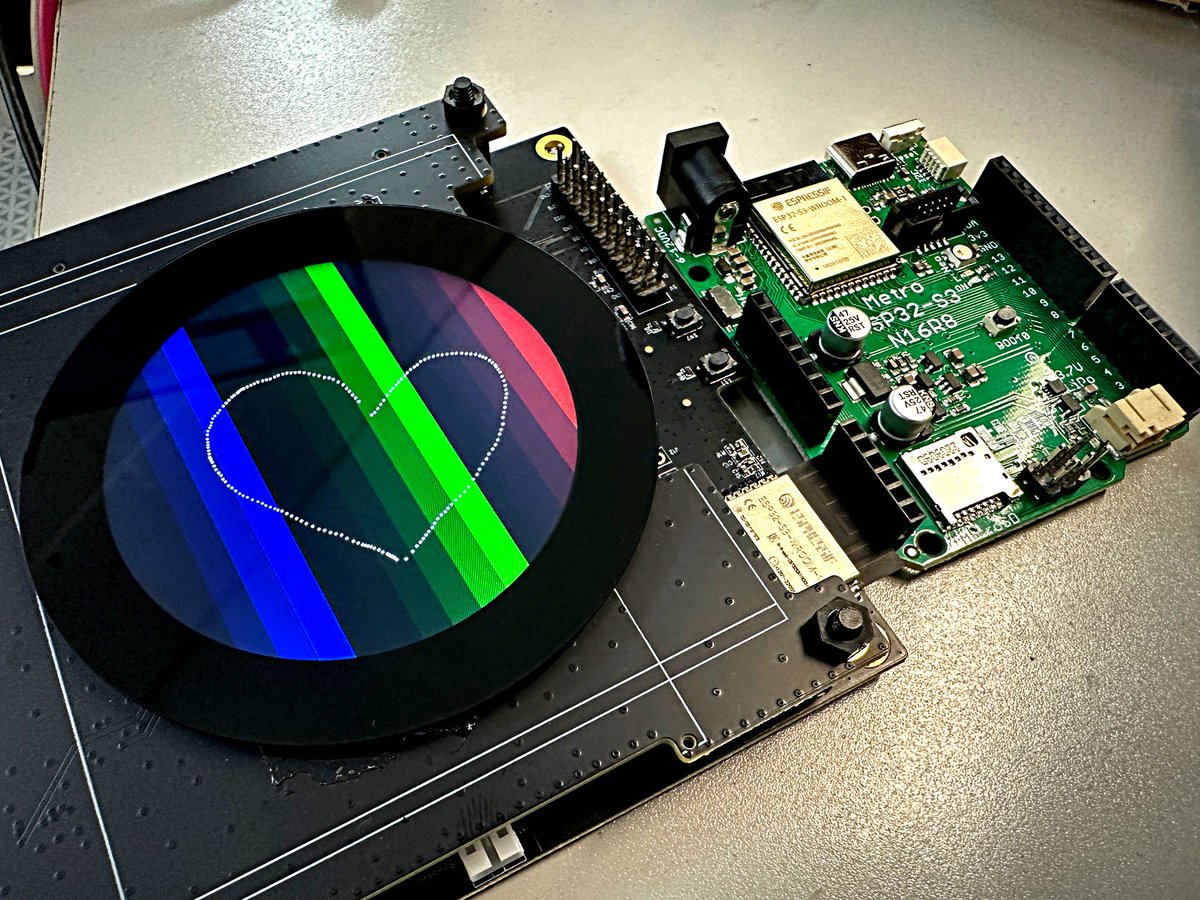 adafruit's tweet image. Driving round touch displays from the ESP32-S3, video coming soon! 👉🔴🟢🔵

#espressif #esp32 #espfriends #esp32s3 @EspressifSystem