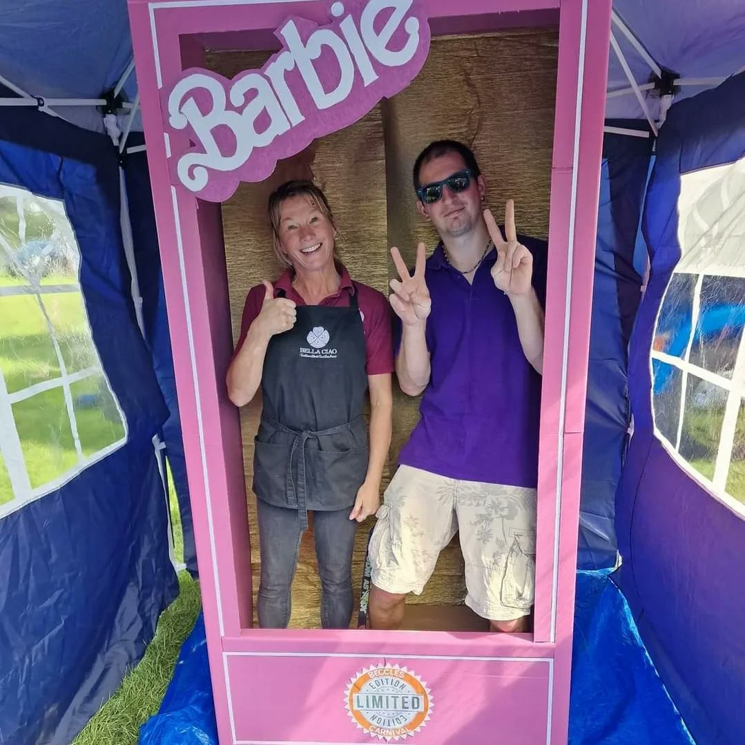 Nettytac's tweet photo. #Barbie #barbiebox @BecclesCarnival https://t.co/tvy6nDN2Zb