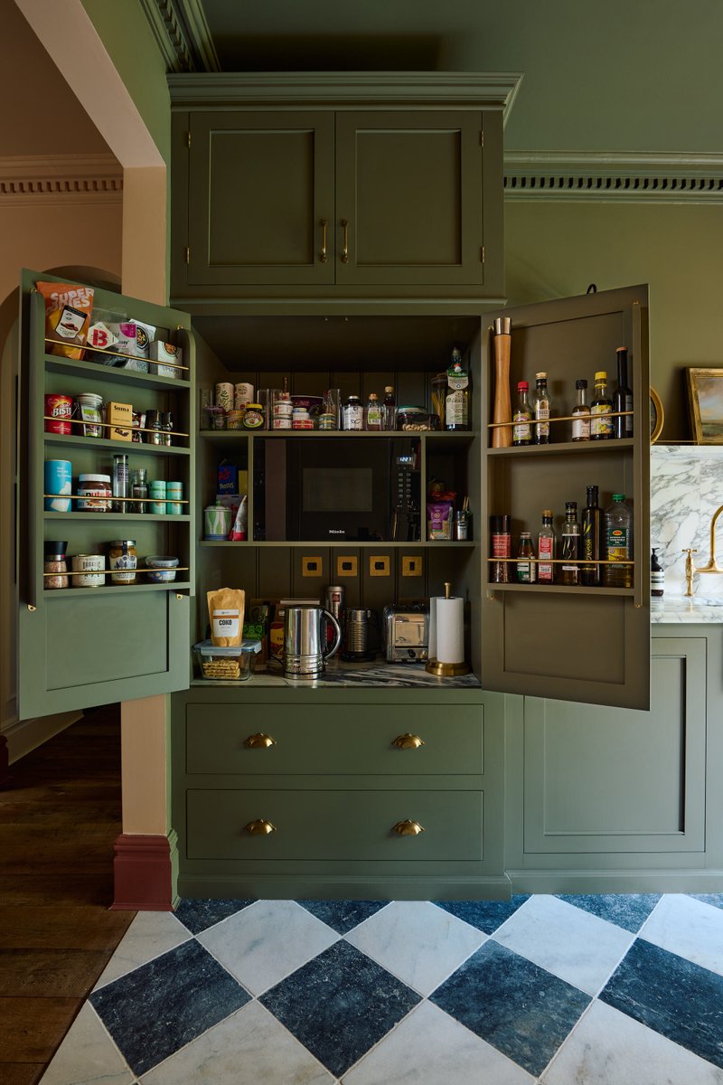 The most beautiful pantry to help you through Monday!

#BespokeKitchen