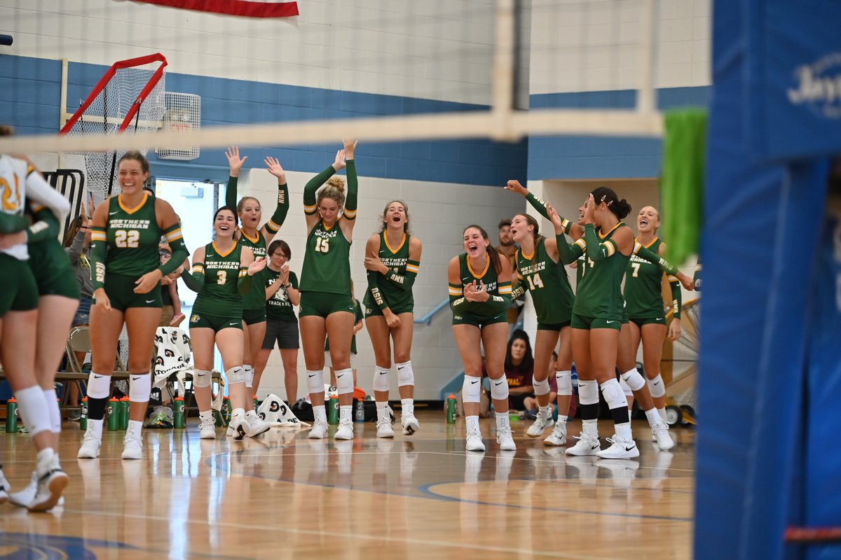 NMU Volleyball tweet media