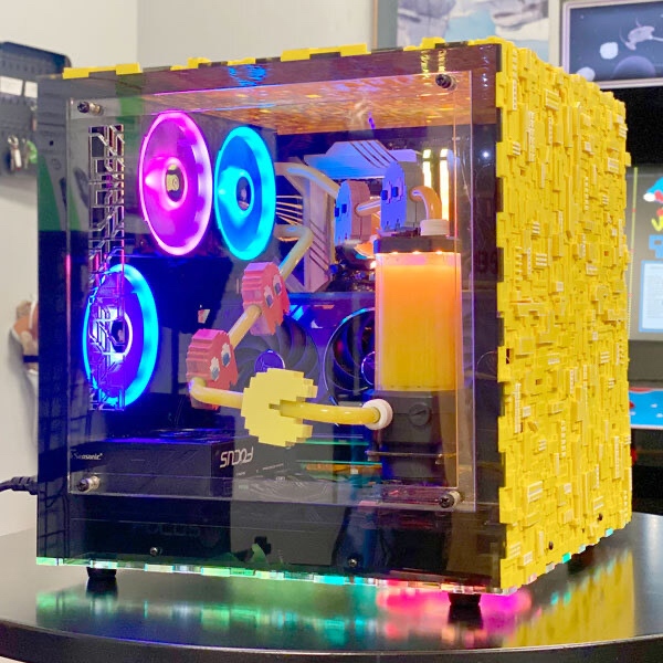 CherryTreeInc's tweet photo. We named it our "Mad Scientist Edition" after we heard our friend Eric (@16BitEric) call us all mad scientists here with the many things we try out - and honestly, we loved the sound of it! Give @16BitEric a follow online 👋 https://t.co/VfZfQ0Ue4a https://t.co/JHSnrzaQpl