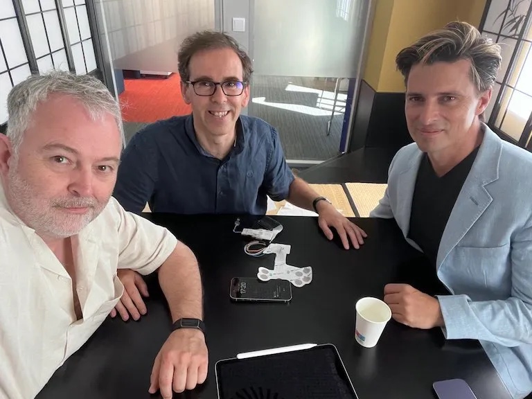 It was amazing to have <a href="/mikebutcher/">Mike Butcher (BlueSky/Threads: @mikebutcher)</a> visiting <a href="/Unbabel/">Unbabel</a> a few weeks ago and today reading his visionary article about how we are inventing the future at <a href="/Unbabel/">Unbabel</a> Labs 🚀✨

techcrunch.com/2023/08/18/com…