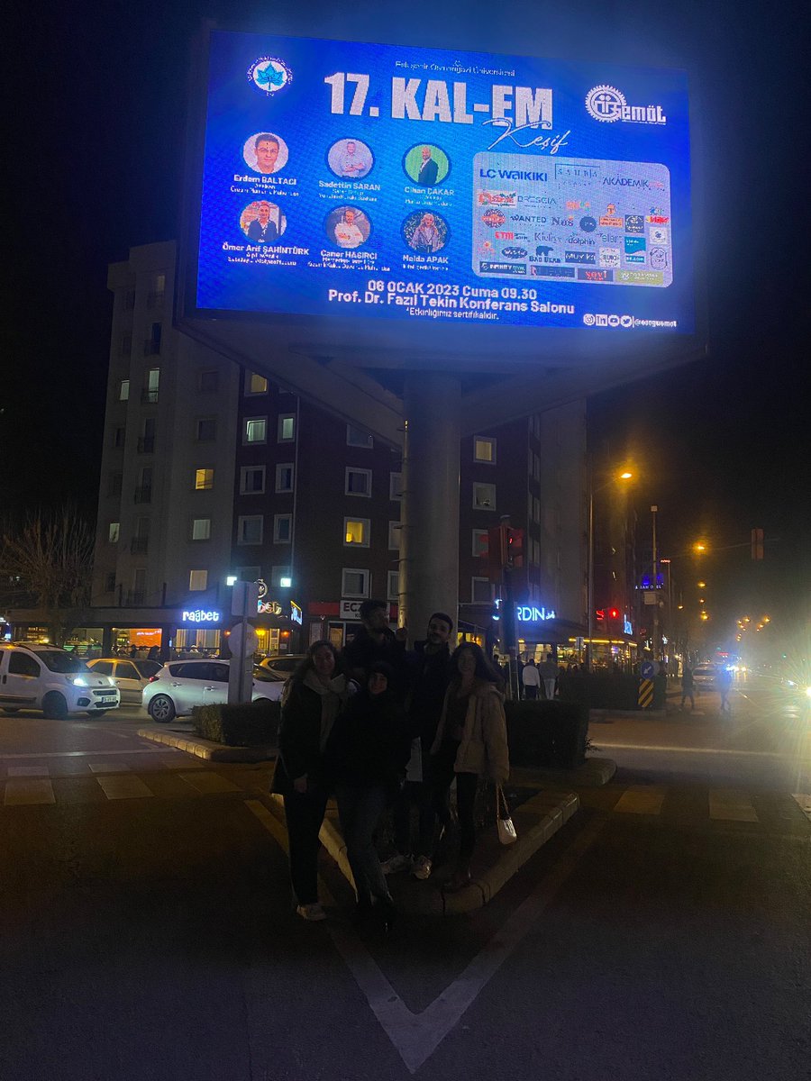 EsoguEmot's tweet photo. EMÖT’te uni life 🤩🥳💛 https://t.co/tB8eGMoyqv