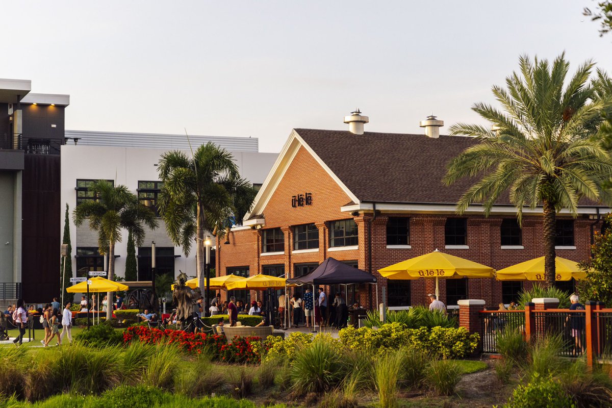 VisitTampaBay's tweet photo. @Uleletampa on the Tampa Riverwalk lives in a historic fresh water pump house!

Celebrating Native American heritage, Ulele offers native-inspired dishes. With an on-site brewery, outdoor bar, and scenic seating, Ulele blends history, taste, and community all in one place! https://t.co/vaheBst1HO