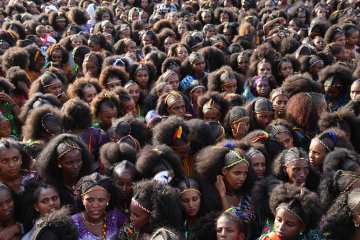 menwuyeletEthio's tweet photo. '#Ashenda', '#Shadey', '#Ashendiye' and '#Solel' are holidays celebrated in the northern part of #Ethiopia, especially in the #Tigray and #Amhara regions, for one week starting from August 23.
#happyholidays!
#VisitEthiopia
#LandOfOrigins
@motethiopia
@WorldTourisms https://t.co/tP3dqzL8to