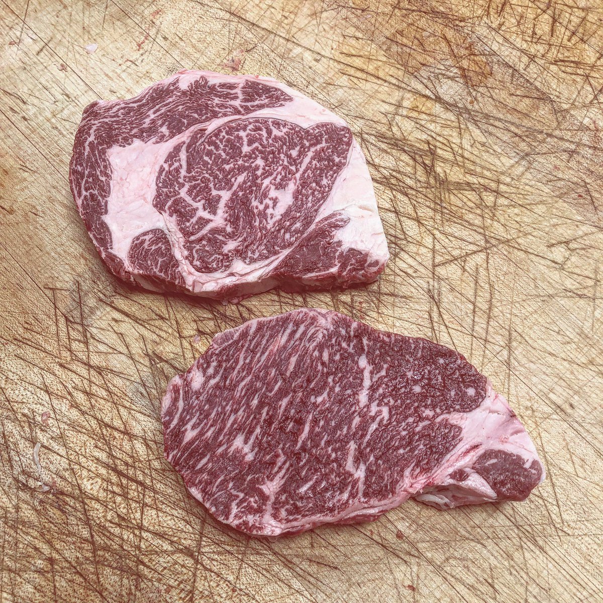 I’d always choose the rib eye 🤷‍♂️ #yegribeye #yegstriploin #yegwagyu #dryagedbeef #yegfood #t8n