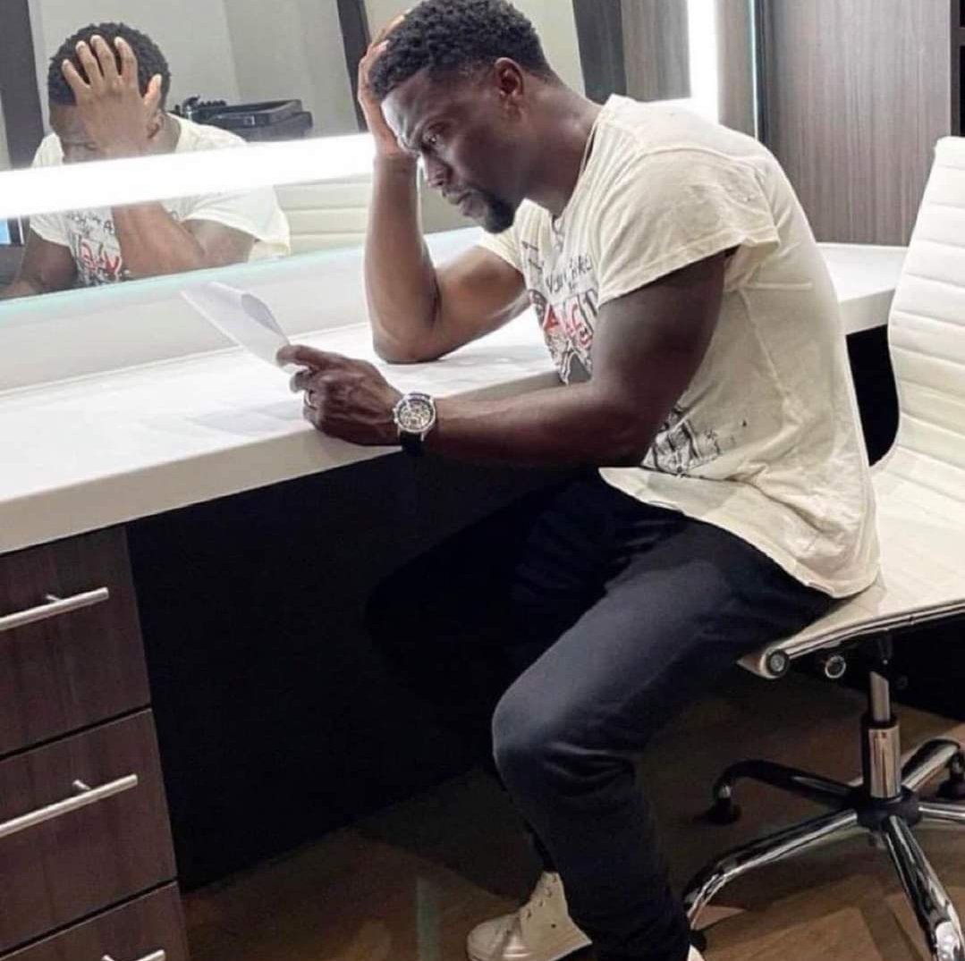 BrandonLeeFX's tweet image. Playing the Scholarship Game: That moment when you pretend to read over a scholarship offer letter, even though you know deep down you're going to sign it, because It's the only offer on the table. 🤣

#ScholarshipDilemma #DecisionsDecisions